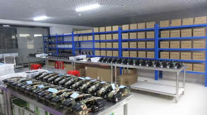 Hefei Lianlian Dingye Machinery Equipment Co., Ltd. línea de producción de fábrica