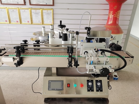 Etiquetado sin esfuerzo con la máquina automática autoadhesiva redonda de etiquetado de botellas de 130 kg