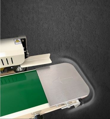 Sellador de banda continua automático para bolsas de plástico y papel de aluminio en tiendas de ropa